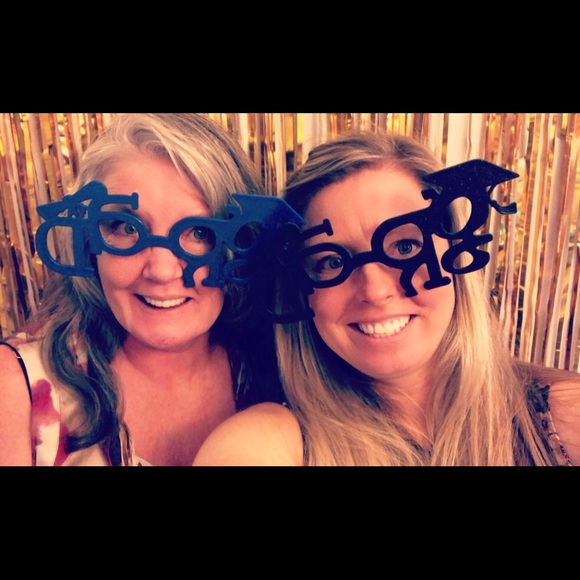 Meet your posher! 💕Like this post to bookmark 💕 - Picture 5 of 5